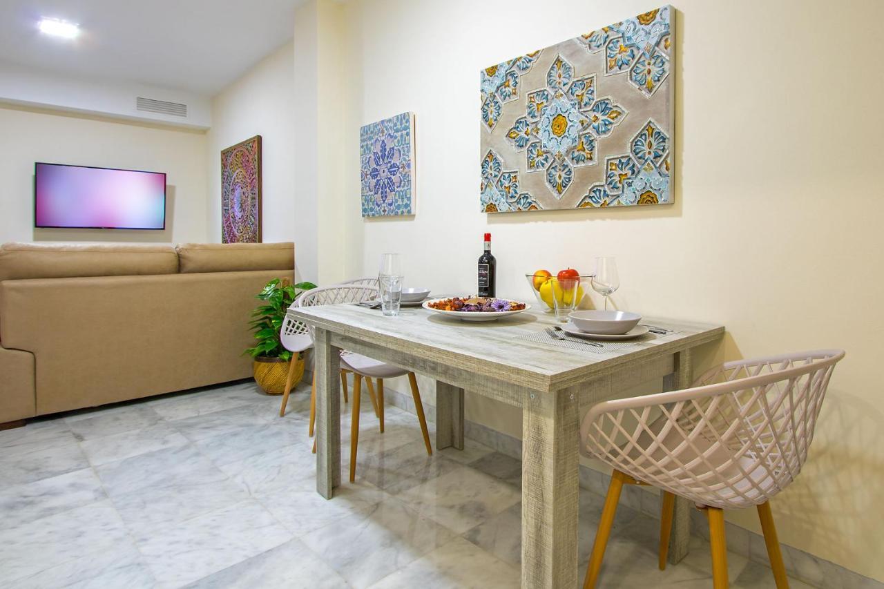 Charming Corners Romero Seville Luaran gambar